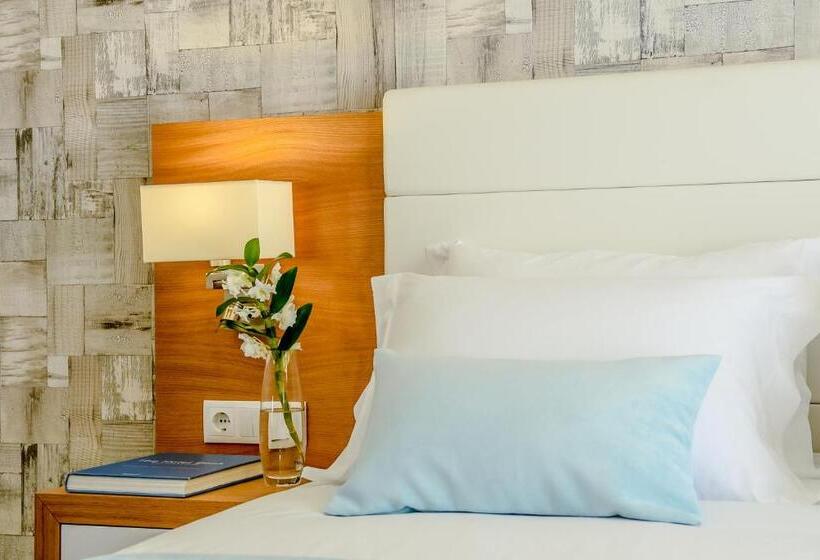 プールビュースタンダードルーム, Villamar Style Maison