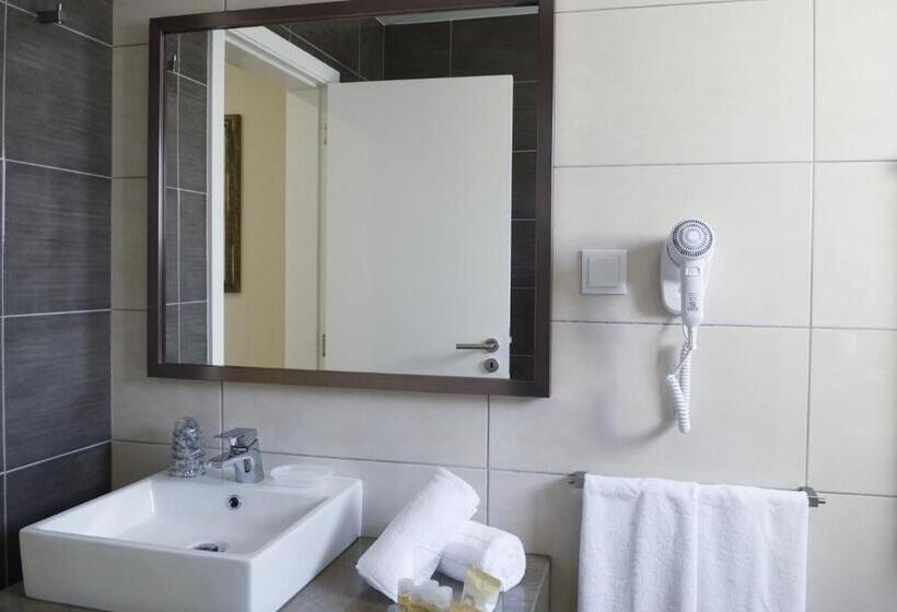 プールビュースタンダードルーム, Villamar Style Maison