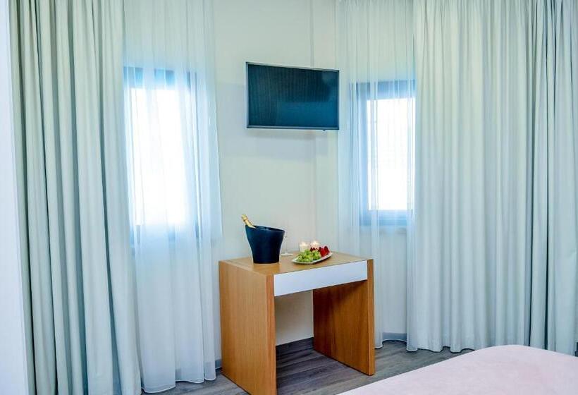 プールビュースタンダードルーム, Villamar Style Maison