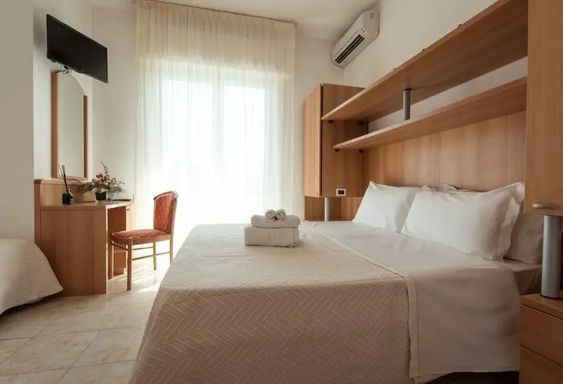 اتاق راحتی سه تخته, Adria Beach