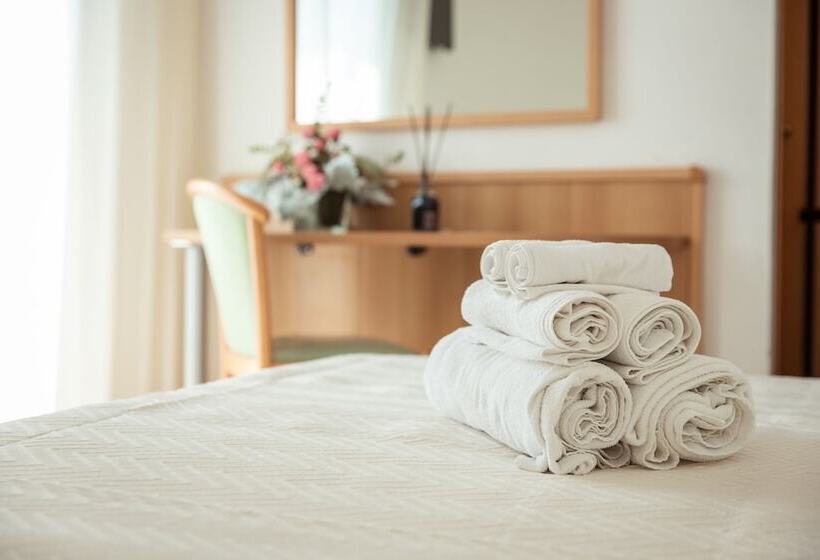 トリプルクラシックルーム, Adria Beach