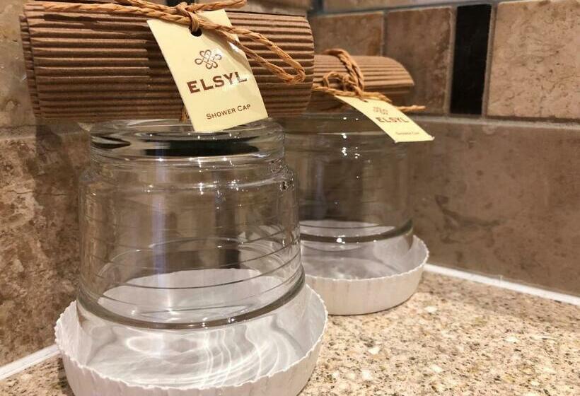 חדר סופריור, Little Downham Anchor