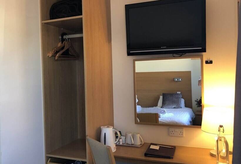 חדר סופריור, Little Downham Anchor