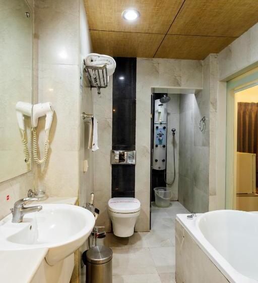 סוויטה, Vrishali Executive