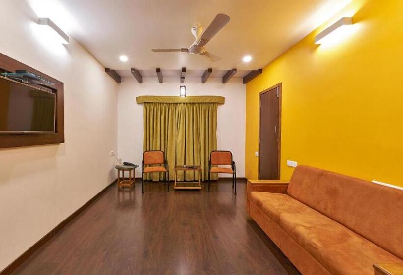 סוויטה, Vrishali Executive