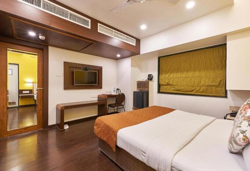 סוויטה, Vrishali Executive