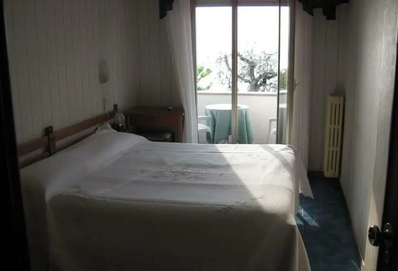 Standard-huone Järvinäkymä, Piccolo Hotel Direkt Am See