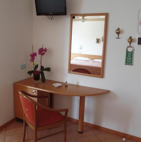 标准间, Piccolo Hotel Direkt Am See