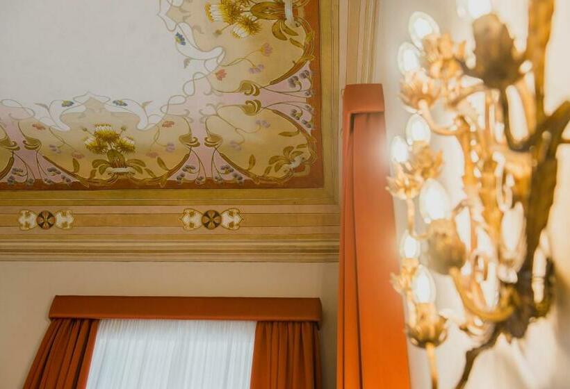 프레지덴셜 스위트, Villa Pulejo