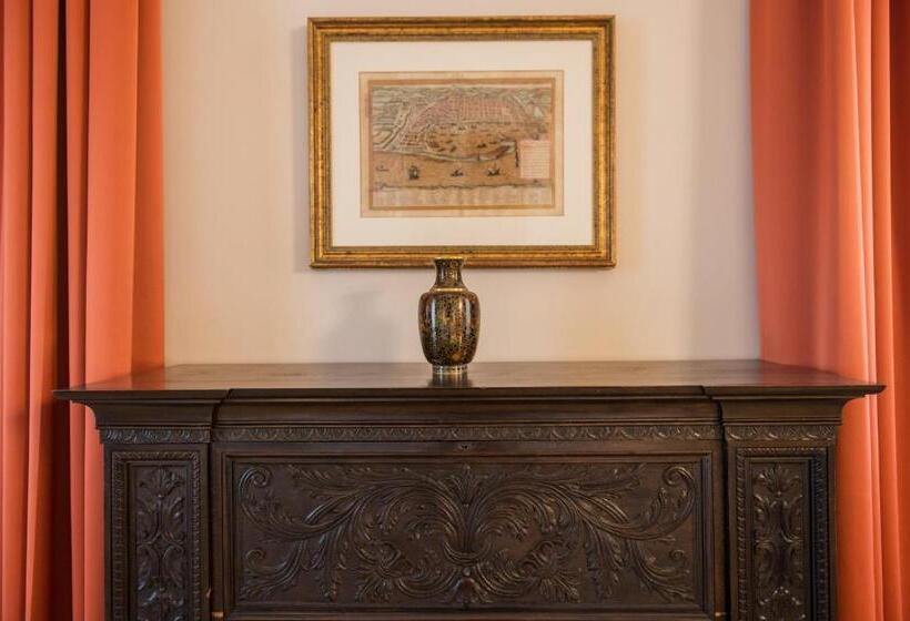 프레지덴셜 스위트, Villa Pulejo