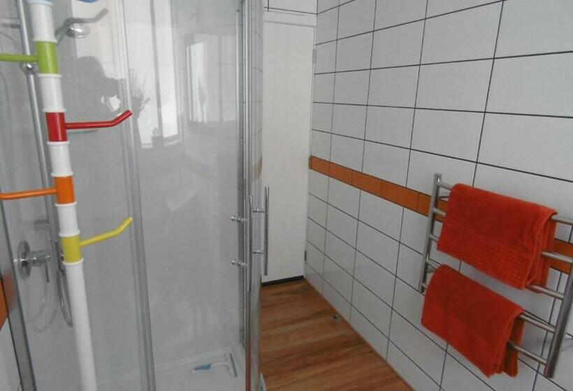 带大床的豪华间, Rosemount B&b By The Sea St Clair