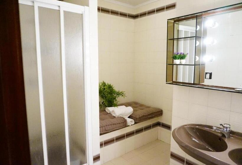 חדר קומפורט לשלושה, Aloka Rooms Sopela