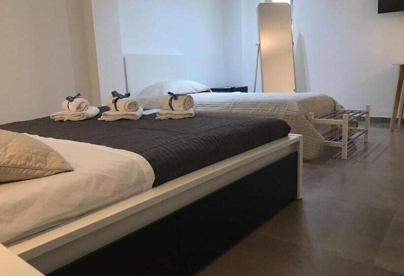 اتاق لوکس سه تخته, Corte Sveva B&b Affittacamere