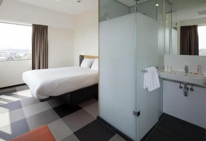 身障者適用スタンダードルーム, Easyhotel Amsterdam Zaandam