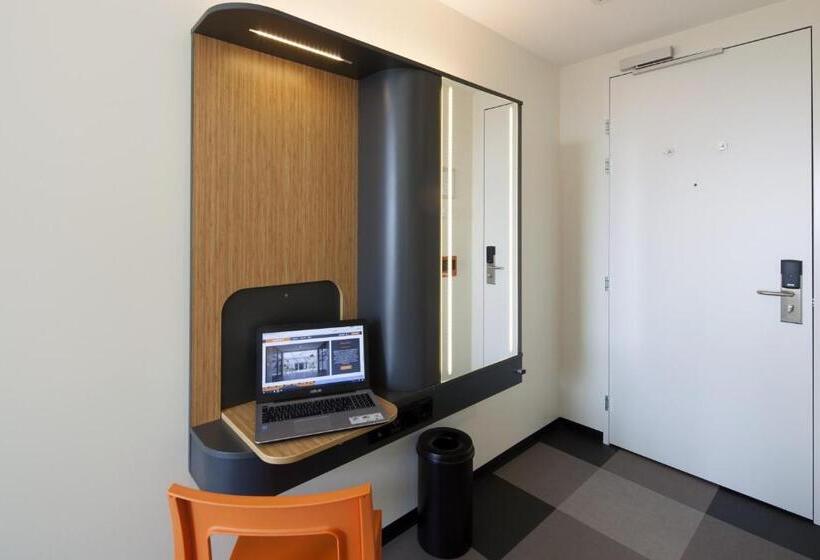 身障者適用スタンダードルーム, Easyhotel Amsterdam Zaandam