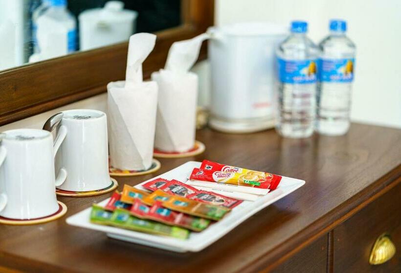 غرفة قياسية مزوَّدة بشُرفة, Abundia Unawatuna