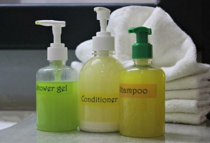 غرفة قياسية مزوَّدة بشُرفة, Abundia Unawatuna