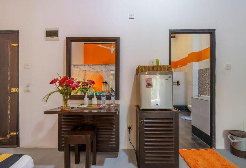 غرفة قياسية مزوَّدة بشُرفة, Abundia Unawatuna