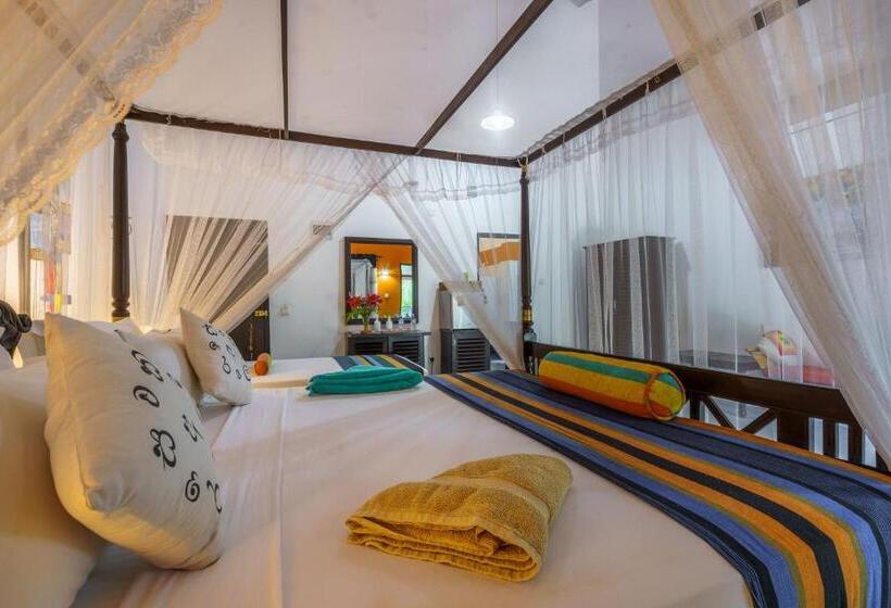 غرفة قياسية مزوَّدة بشُرفة, Abundia Unawatuna