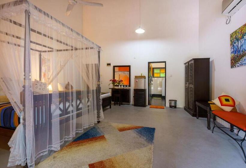 غرفة قياسية مزوَّدة بشُرفة, Abundia Unawatuna