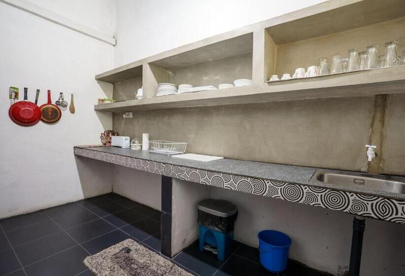 Quarto Familiar Deluxe, Abundia Unawatuna