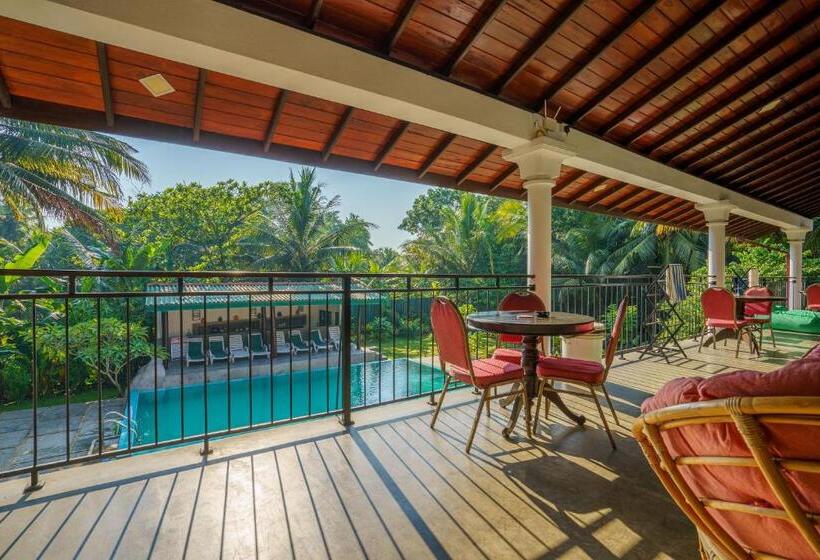 Quarto Triplo Estandar com Sacada, Abundia Unawatuna