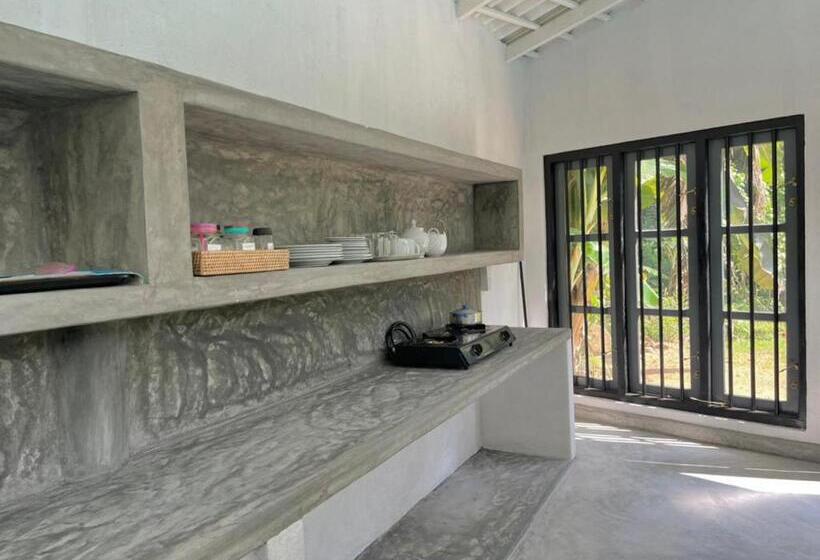 غرفة ديلوكس عائلية, Abundia Unawatuna