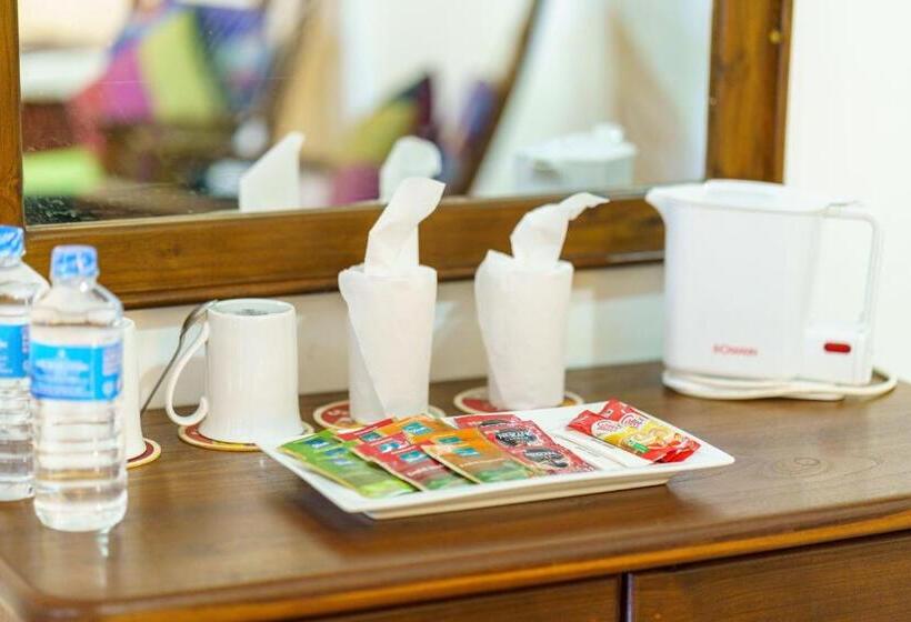 غرفة إقتصادية عائلية, Abundia Unawatuna