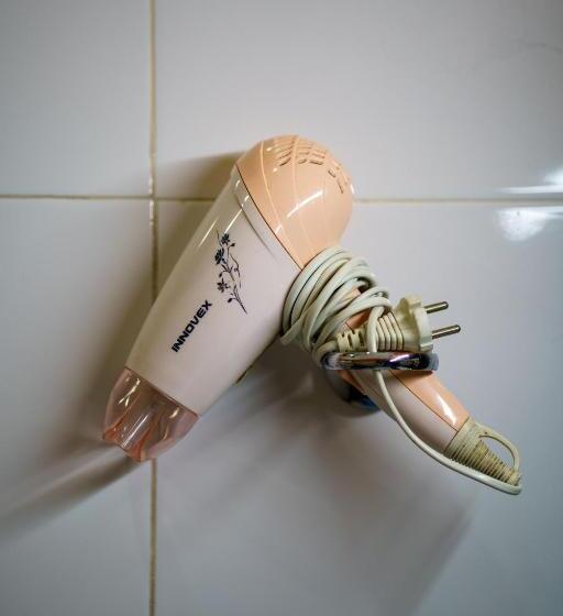 غرفة إقتصادية عائلية, Abundia Unawatuna