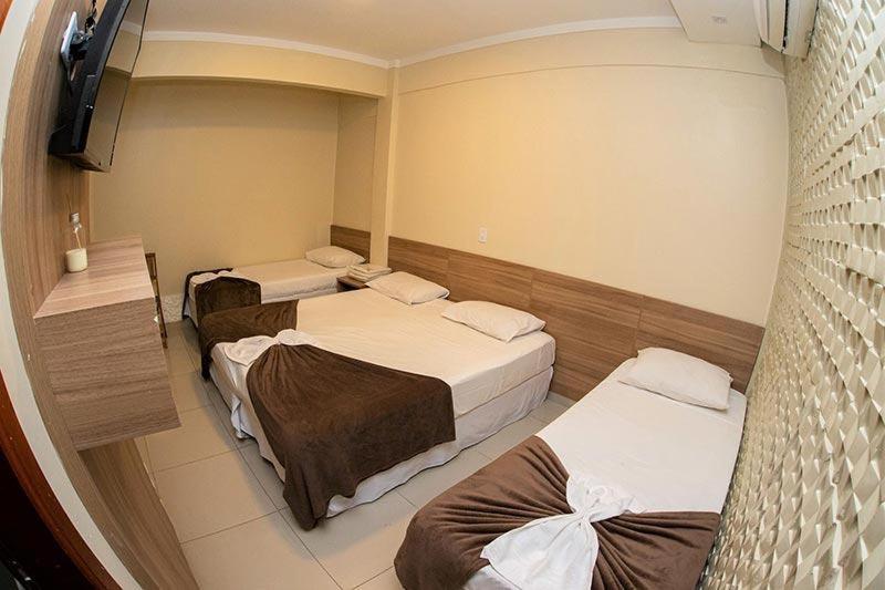 家庭间, Aeroporto Plaza