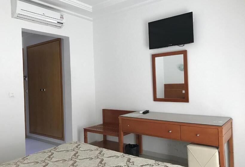 اتاق استاندارد یک نفره, Al Karmel