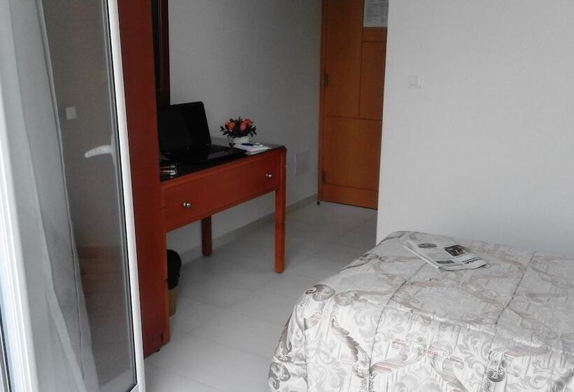 اتاق استاندارد یک نفره, Al Karmel