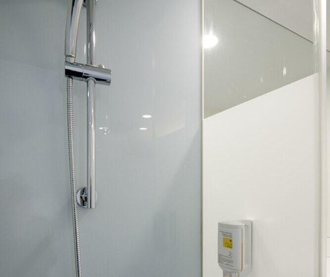 スタンダードルーム, Easyhotel Amsterdam Zaandam