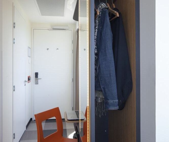 スタンダードルーム, Easyhotel Amsterdam Zaandam