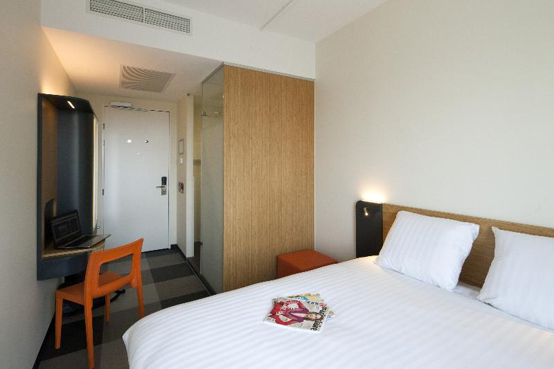 Номер Superior, Easyhotel Amsterdam Zaandam