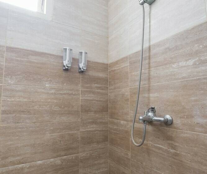 Camera Deluxe, Gahara