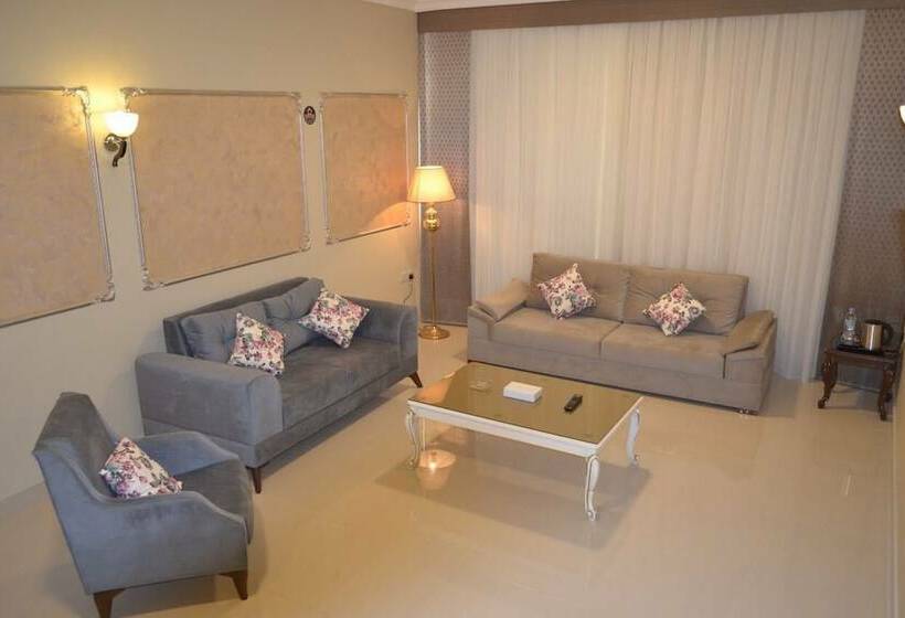 استودیوی لوکس, Gelnar Al Raqi