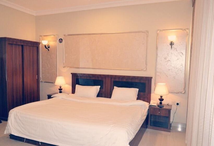 استودیوی لوکس, Gelnar Al Raqi