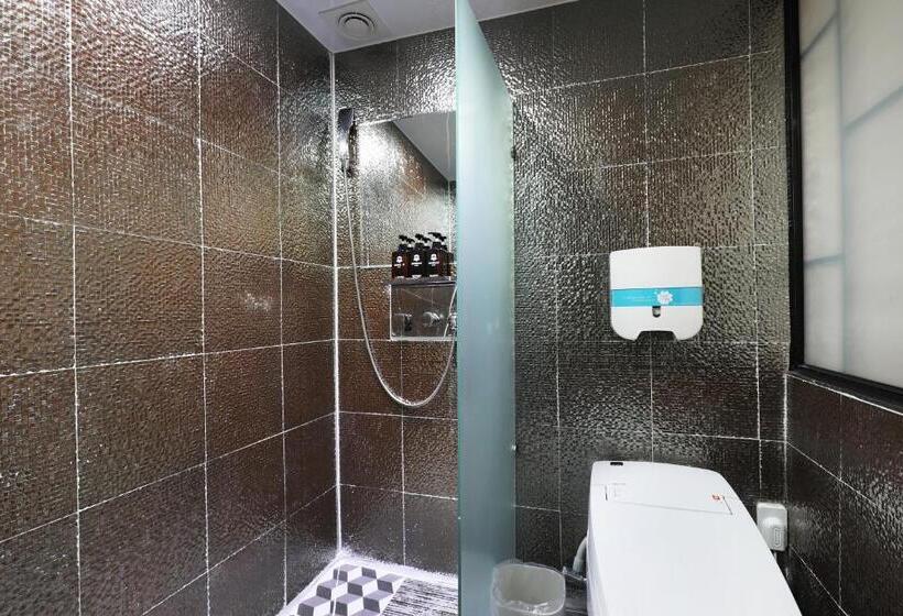 스탠다드 룸, Mondavi