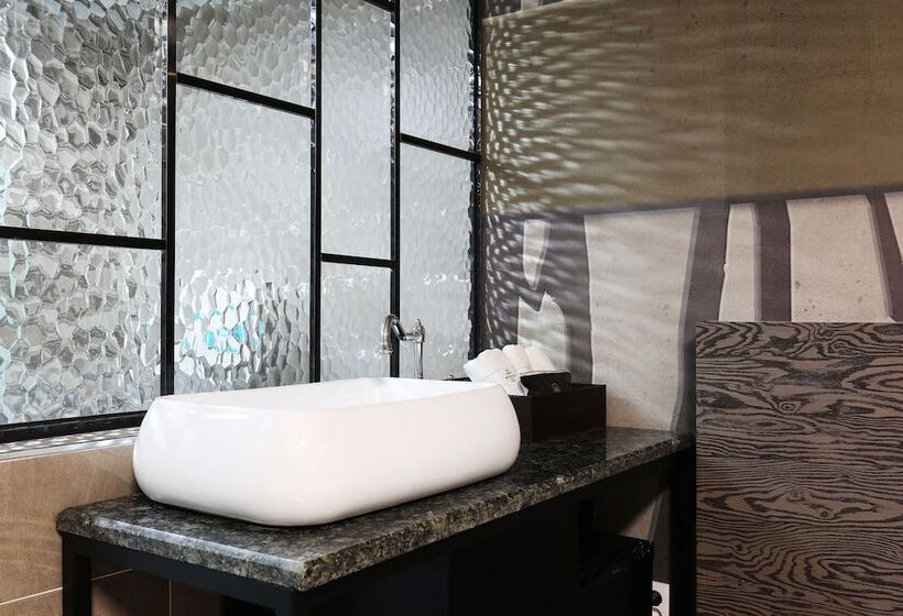 스탠다드 룸, Mondavi