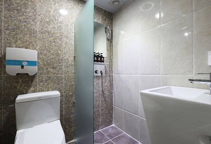 패밀리 룸, Mondavi