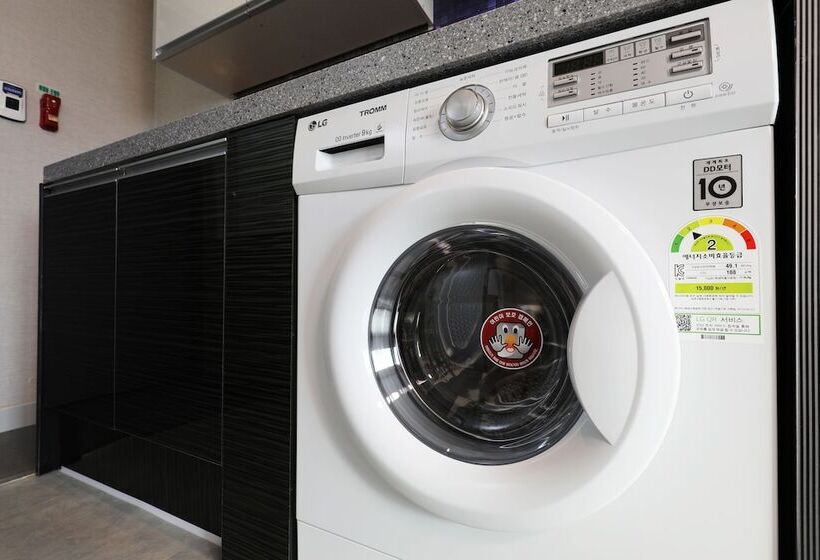 패밀리 룸, Mondavi