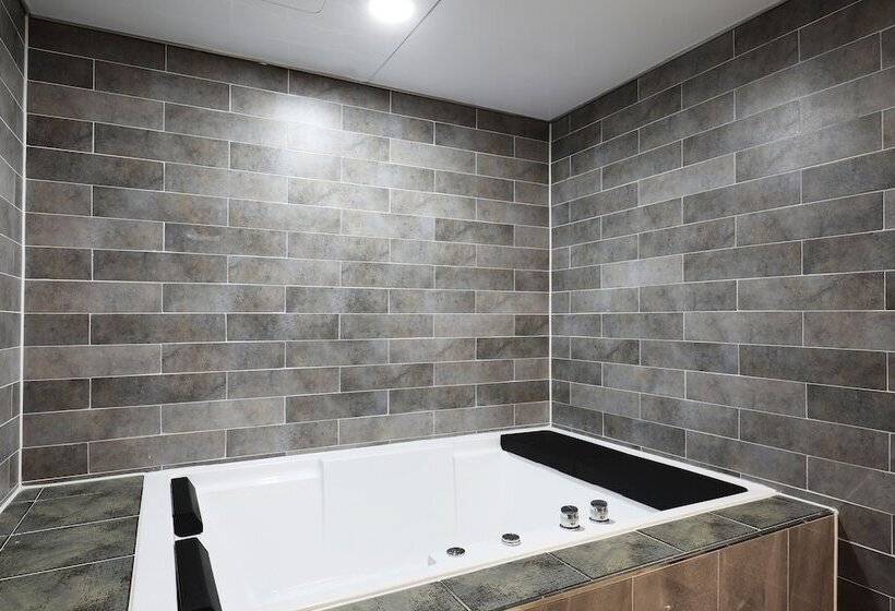 스탠다드 룸, Mondavi