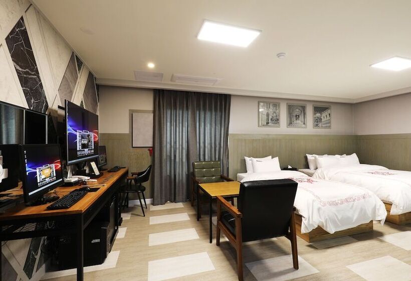 스탠다드 룸, Mondavi