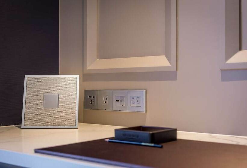 스탠다드 룸, Park Lees