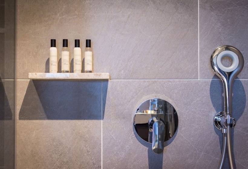 스탠다드 룸, Park Lees