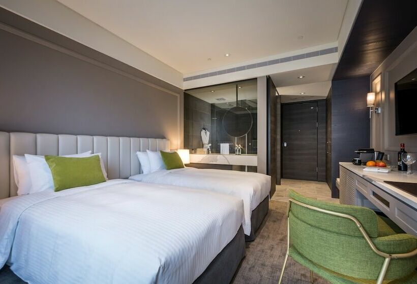 스탠다드 룸, Park Lees