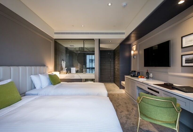 스탠다드 룸, Park Lees