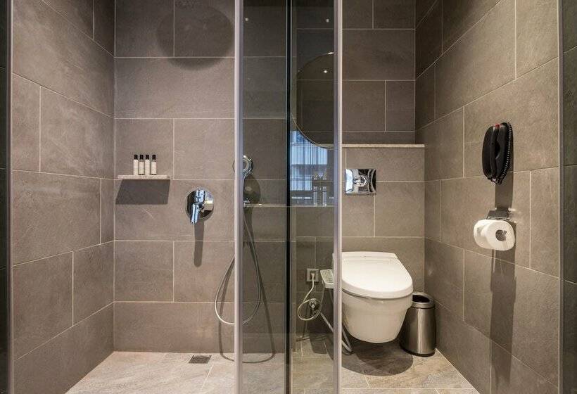 스탠다드 룸, Park Lees