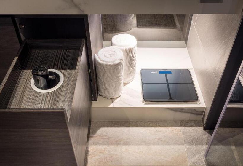 스탠다드 룸, Park Lees